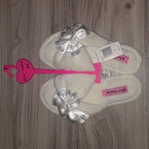 Betsey Johnson Satin Crystal Bow Special Occasion Bridal Plush Spa Slippers NWT